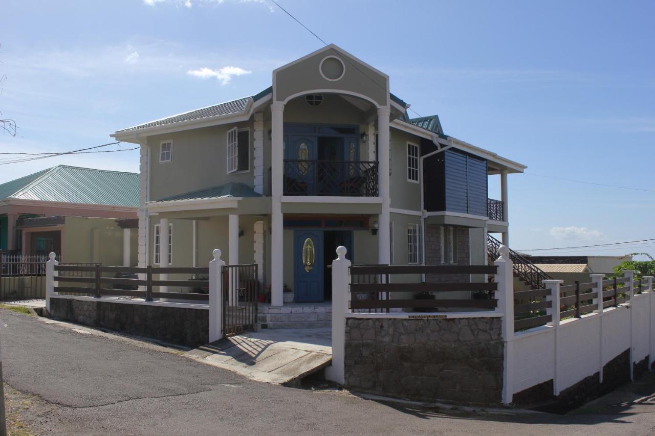 The Answin Apartment Roseau Exterior photo